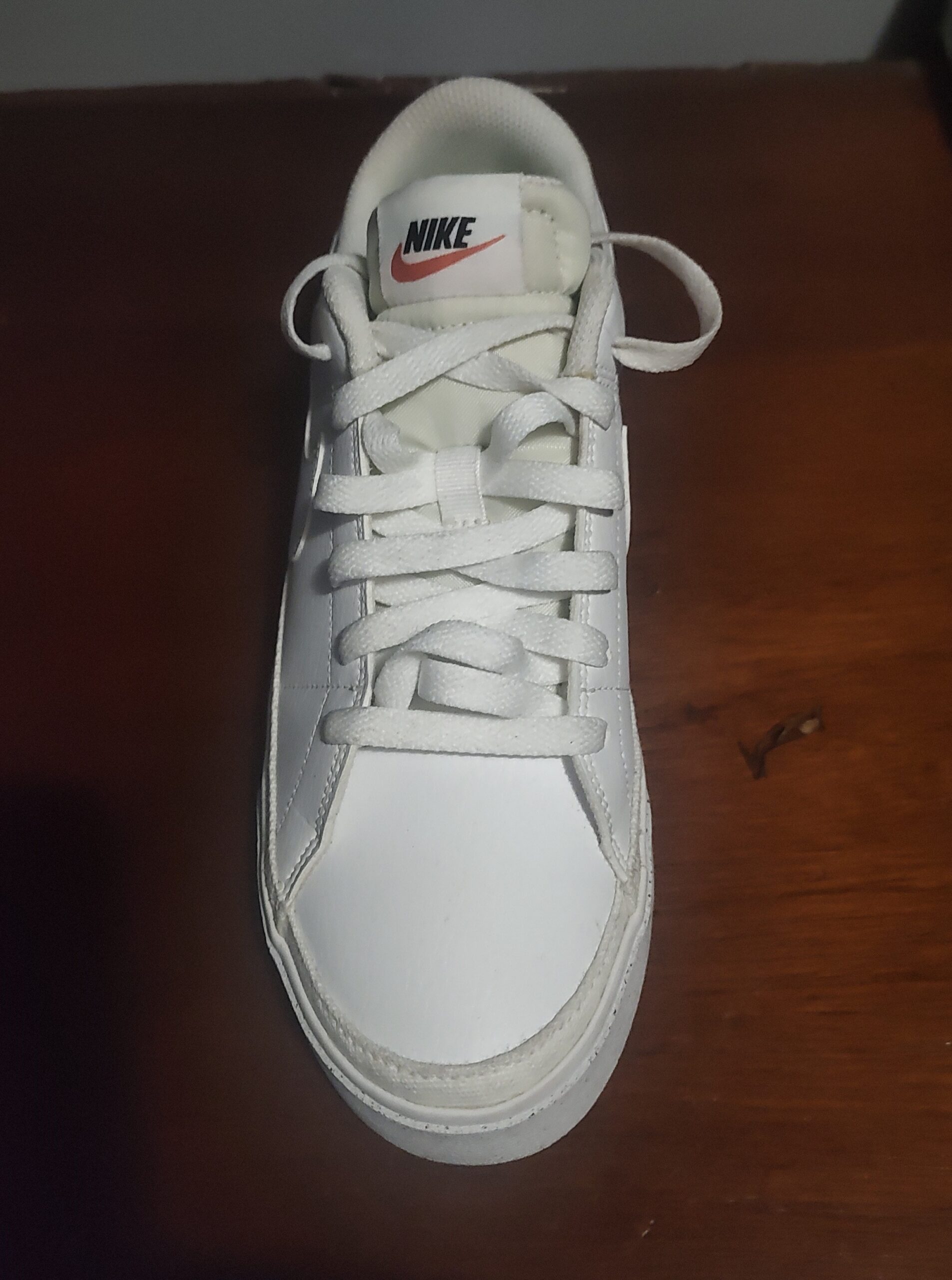 Zapatillas Nike Blancas Talle 39 - Image 4